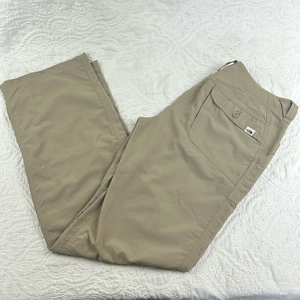 The North Face khaki nylon hiking pants women’s size 6